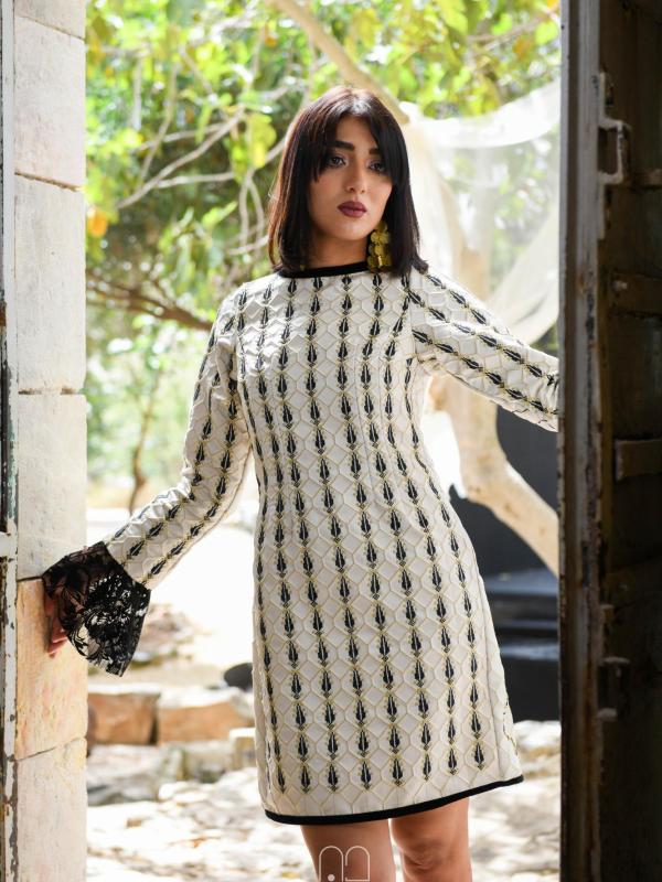 فستان السرو الذهبي